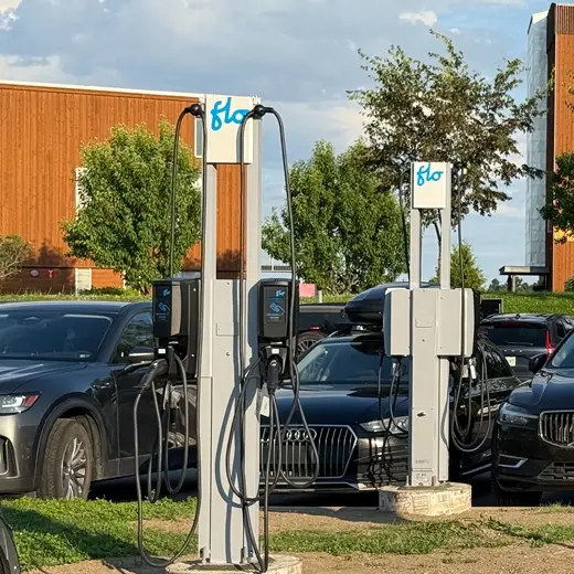 Borne de recharge pour véhicules électriques